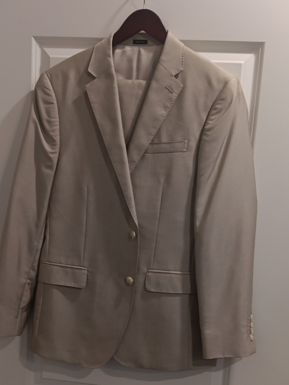 Slim Fit Suit- Jf j.ferrar Men's Shark Skin Shimmer Tan 42R Top 36/32 Bottom